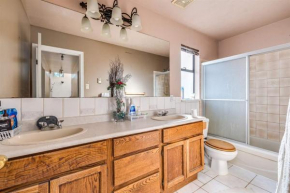 Surrey Central BNB - Budget Rooms 79 CAD Only